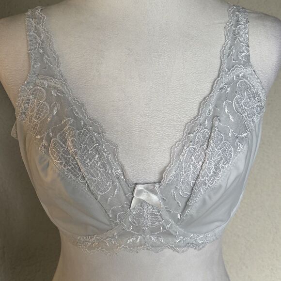 CURVE MUSE LACY WHITE BRA, UNDERWIRE CLOTH LINING SIZE - 36D - Picture 1 of 9